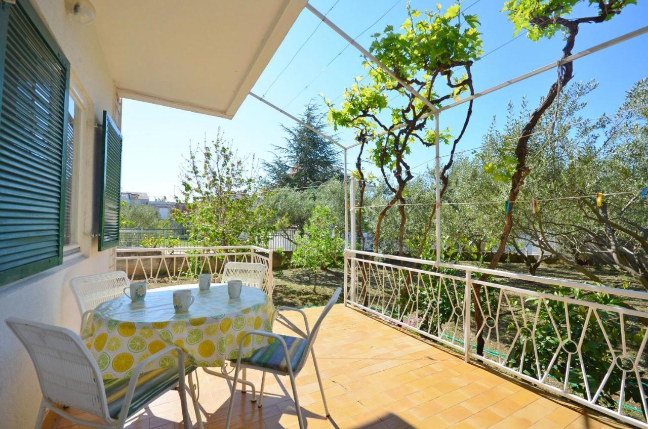 Apartments Secret Garden Vodice Ngoại thất bức ảnh